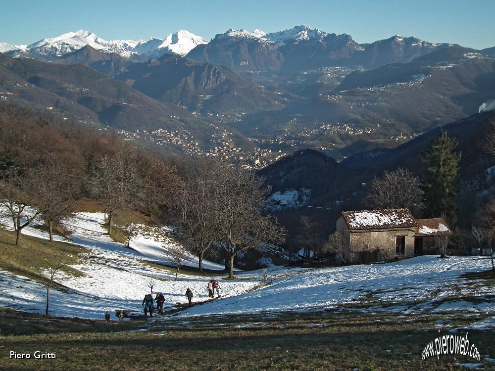 05 Con vista verso Zogno, Valle Serina, Alben....JPG